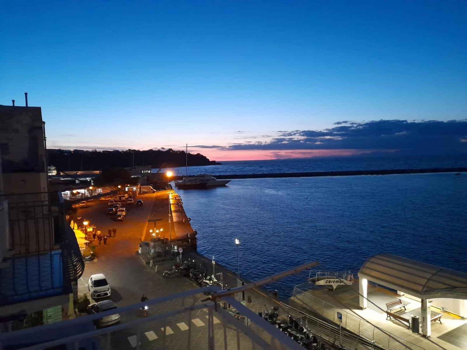 Monolocale Nonna Elena Apartment Procida Exterior photo